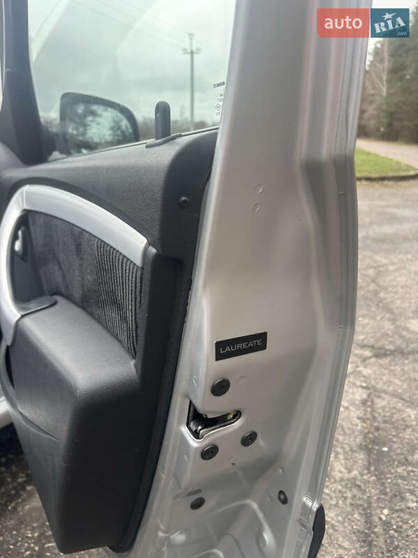 Седан Dacia Logan 2009 в Полтаві фото 28 Седан Dacia Logan 2009 в Полтаві