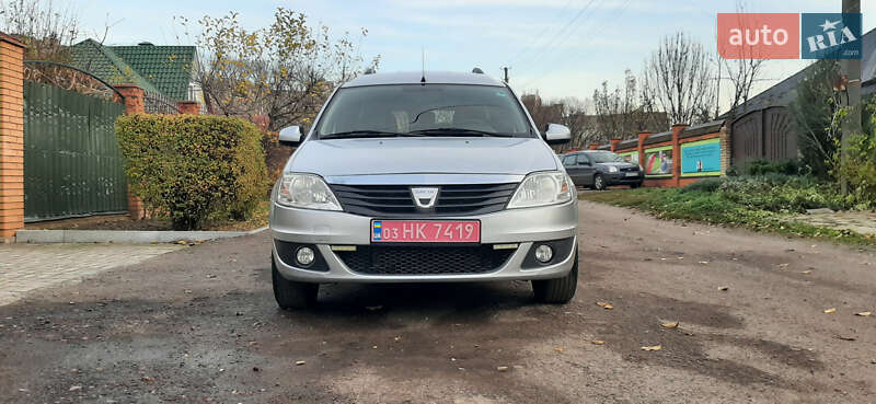 Седан Dacia Logan 2010 в Чернигове