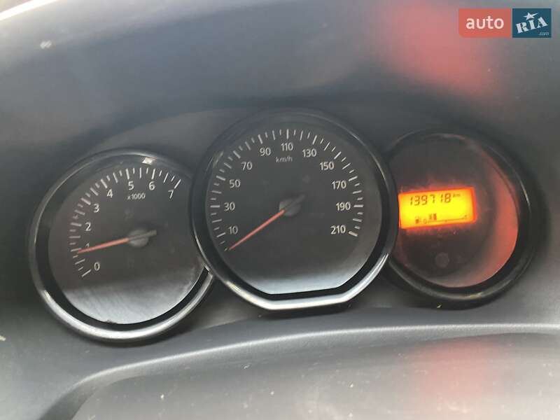 Седан Dacia Logan 2015 в Ужгороде фото 5 Седан Dacia Logan 2015 в Ужгороде