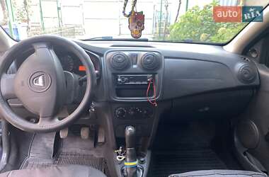 Седан Dacia Logan 2015 в Ужгороде