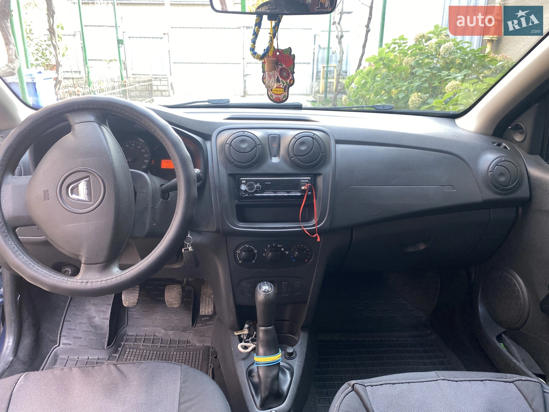2015 Dacia Logan - мініатюра 8