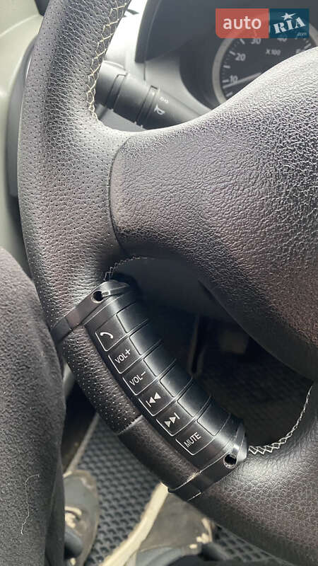 Седан Dacia Logan 2005 в Харькове фото 30 Седан Dacia Logan 2005 в Харькове