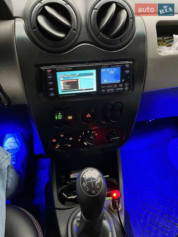 Седан Dacia Logan 2008 в Новомосковске фото 3 Седан Dacia Logan 2008 в Новомосковске