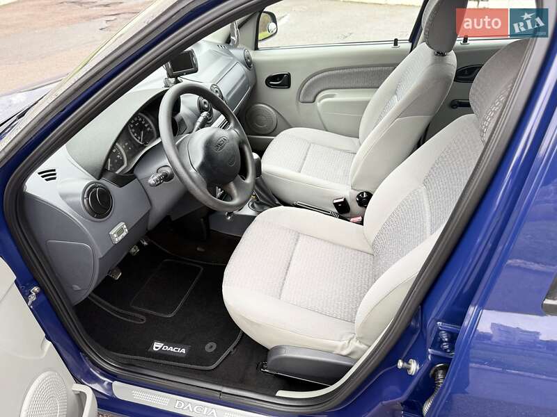 Седан Dacia Logan 2008 в Ровно