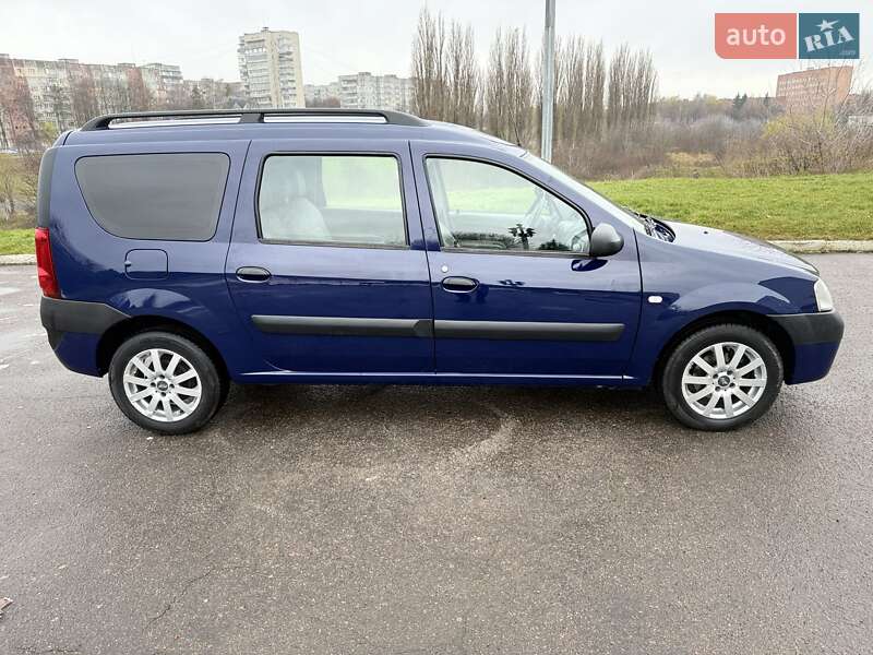 Седан Dacia Logan 2008 в Ровно