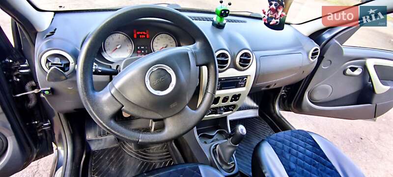 Седан Dacia Logan 2012 в Кривом Роге