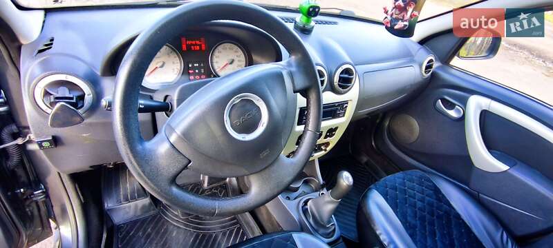 Седан Dacia Logan 2012 в Кривом Роге