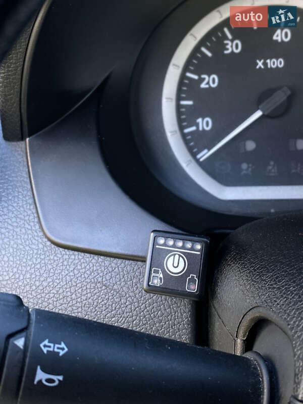 Седан Dacia Logan 2007 в Луцке