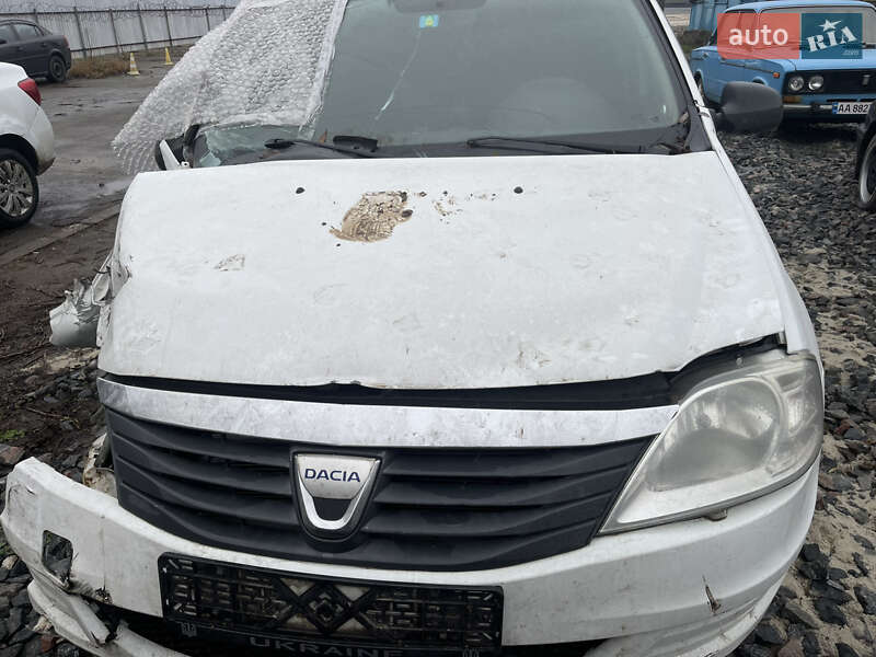 Седан Dacia Logan 2009 в Києві