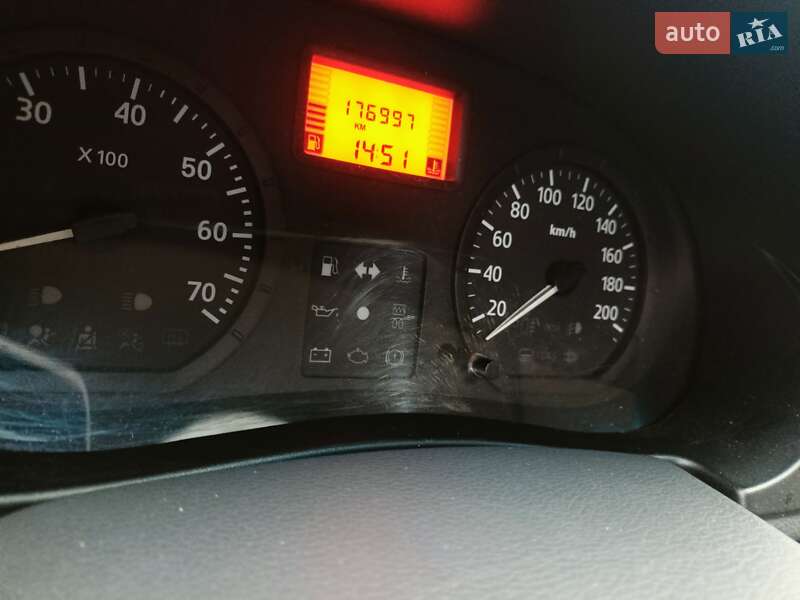 Седан Dacia Logan 2008 в Українці