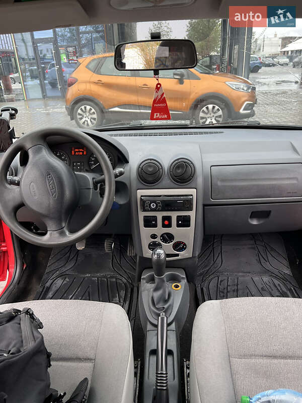 Седан Dacia Logan 2009 в Ровно