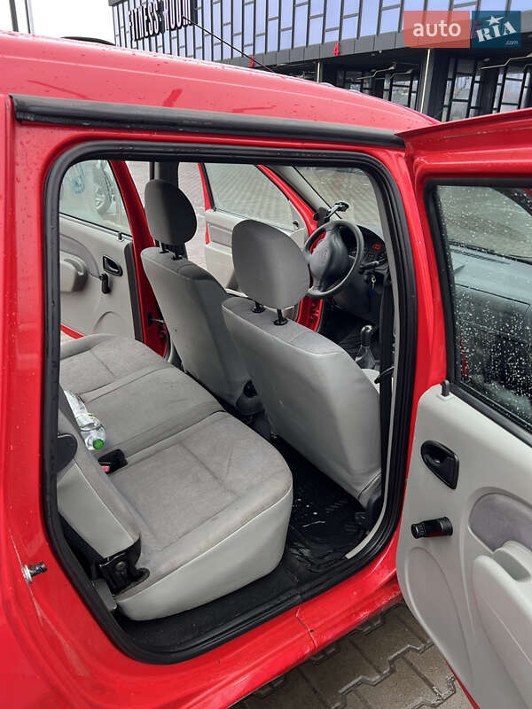 Седан Dacia Logan 2009 в Ровно