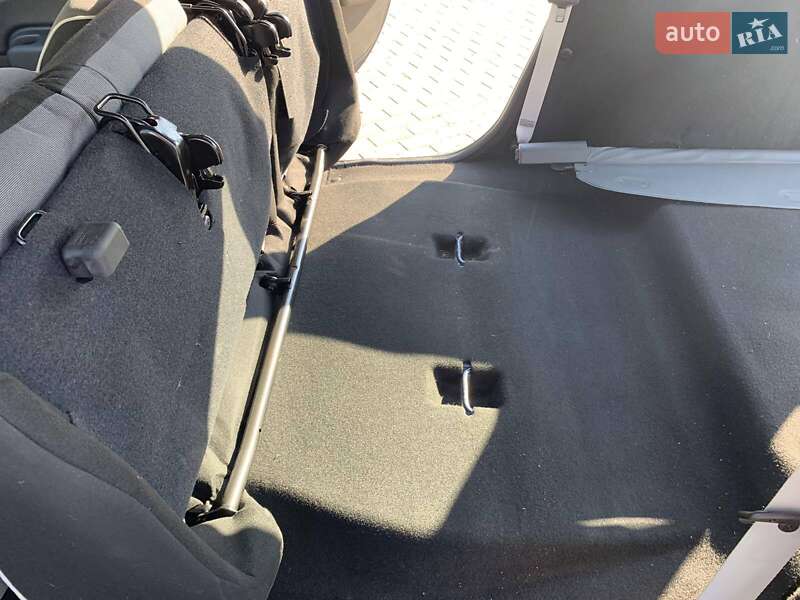 Седан Dacia Logan 2011 в Могилев-Подольске