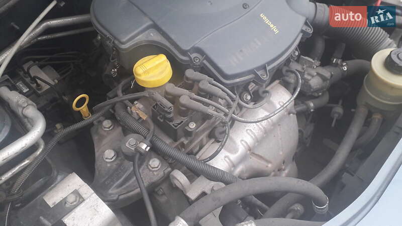 Седан Dacia Logan 2006 в Бердичеве