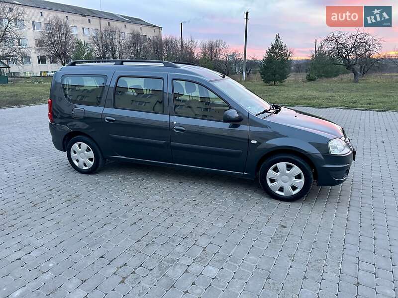 Седан Dacia Logan 2009 в Теплике