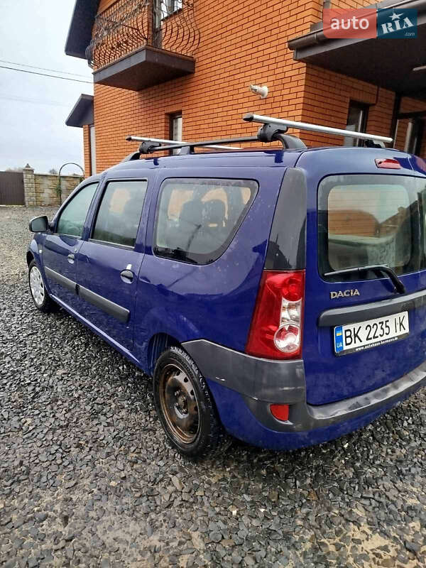Седан Dacia Logan 2008 в Рівному