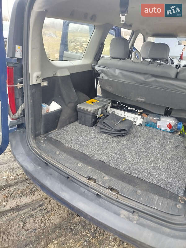 Седан Dacia Logan 2008 в Рівному