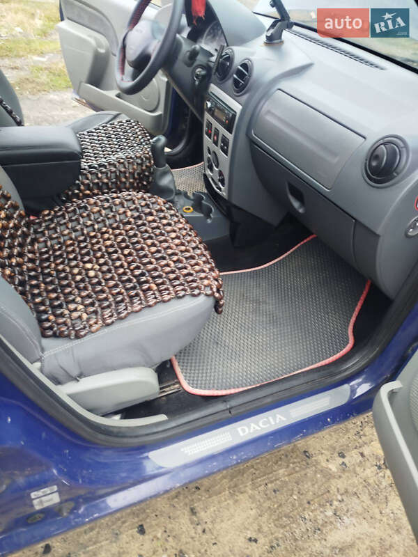 Седан Dacia Logan 2008 в Рівному