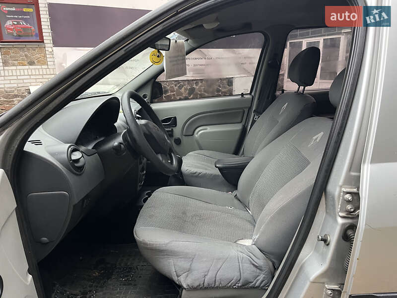 Седан Dacia Logan 2007 в Белой Церкви фото 10 Седан Dacia Logan 2007 в Белой Церкви