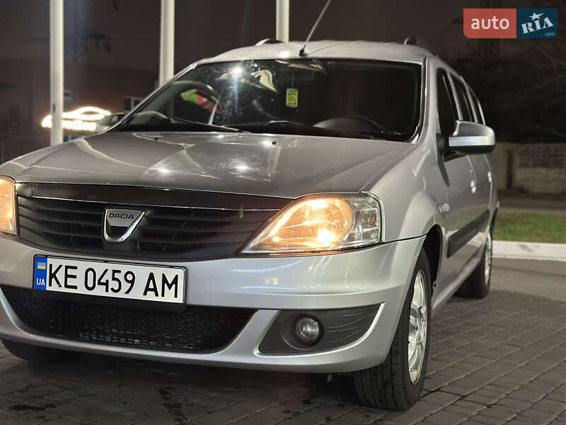 Седан Dacia Logan 2009 в Днепре