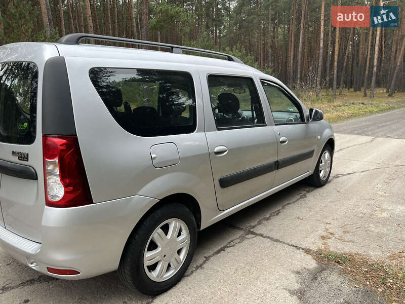 Седан Dacia Logan 2011 в Ковеле