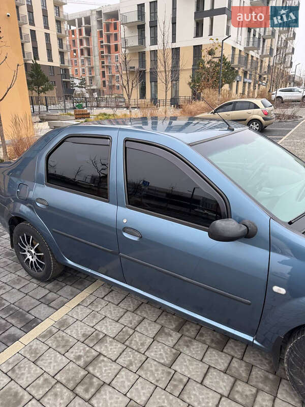 Седан Dacia Logan 2009 в Тернополе