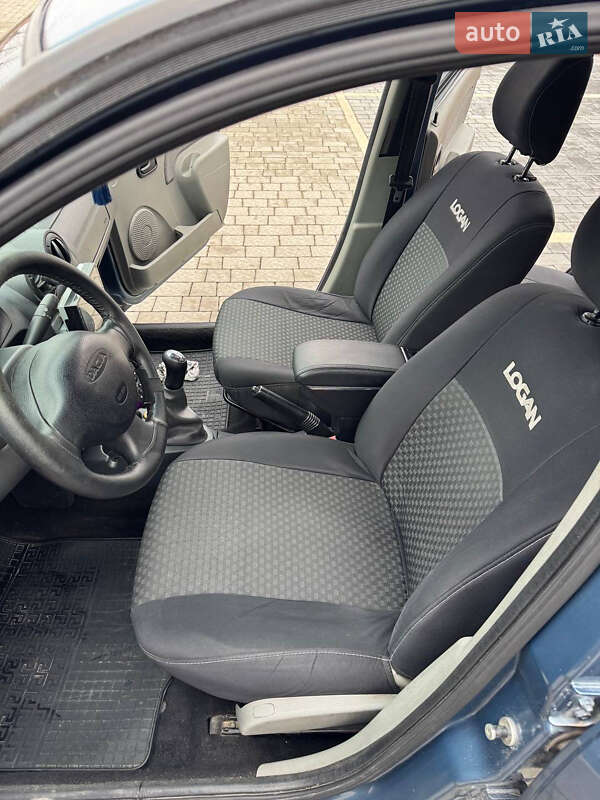 Седан Dacia Logan 2009 в Тернополе