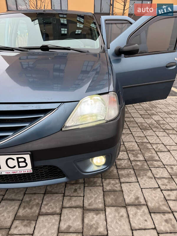 Седан Dacia Logan 2009 в Тернополе