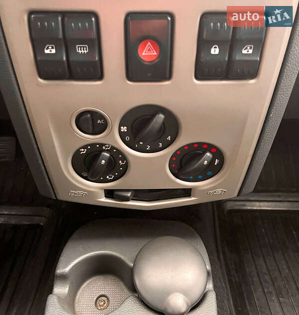 Седан Dacia Logan 2008 в Кривому Розі