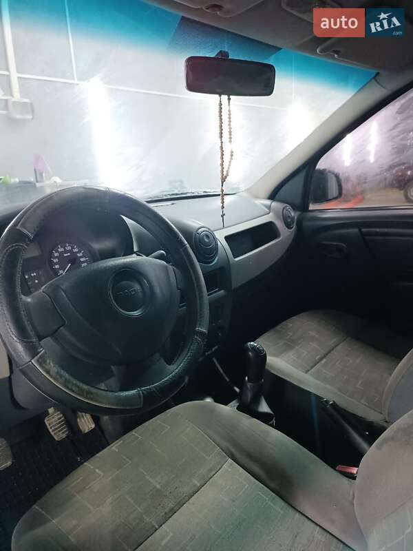 Седан Dacia Logan 2008 в Гайсине фото 2 Седан Dacia Logan 2008 в Гайсине