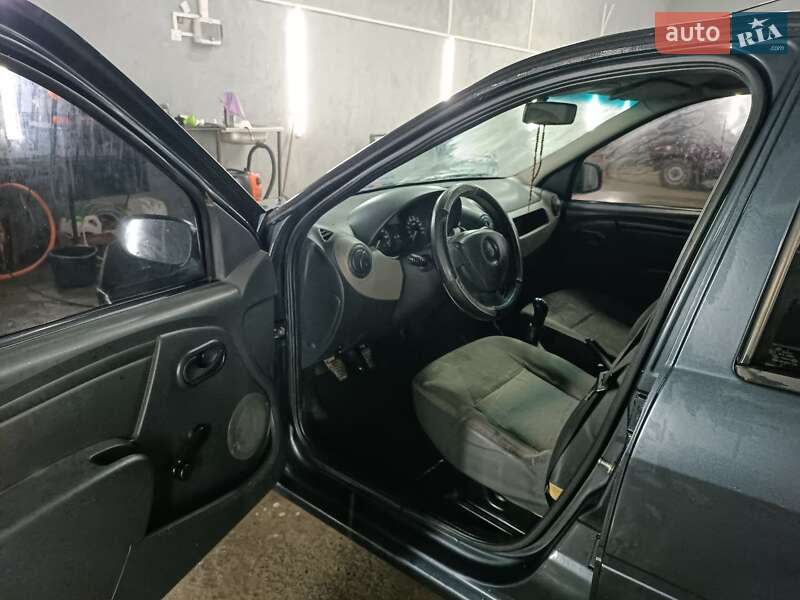 Седан Dacia Logan 2008 в Гайсине фото 11 Седан Dacia Logan 2008 в Гайсине