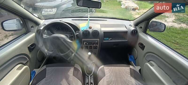 Седан Dacia Logan 2008 в Києві