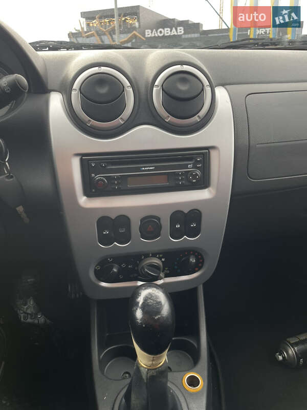 Седан Dacia Logan 2009 в Луцке фото 7 Седан Dacia Logan 2009 в Луцке