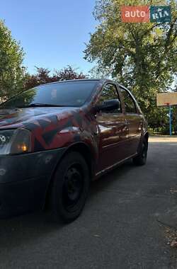 Седан Dacia Logan 2006 в Золотоноше