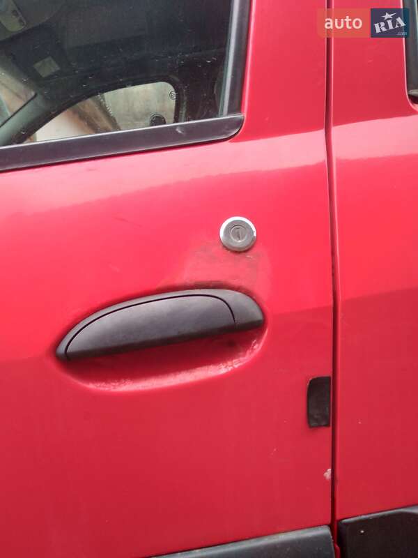 Седан Dacia Logan 2007 в Межгорье