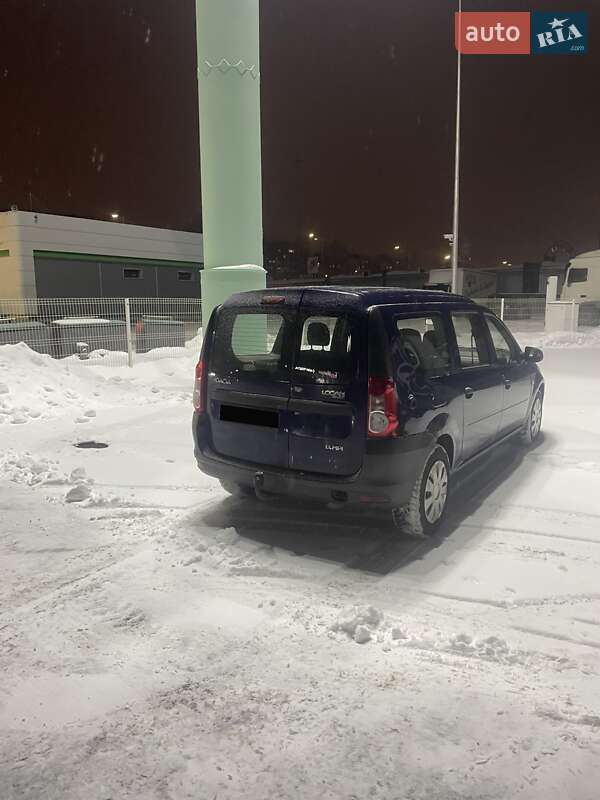 Седан Dacia Logan 2009 в Києві