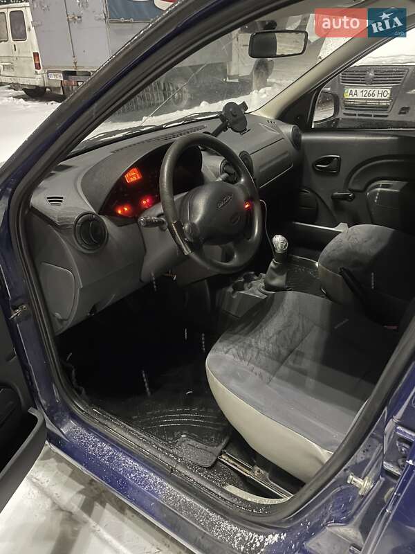 Седан Dacia Logan 2009 в Києві