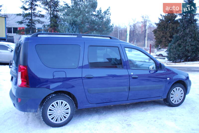 Седан Dacia Logan 2007 в Львові