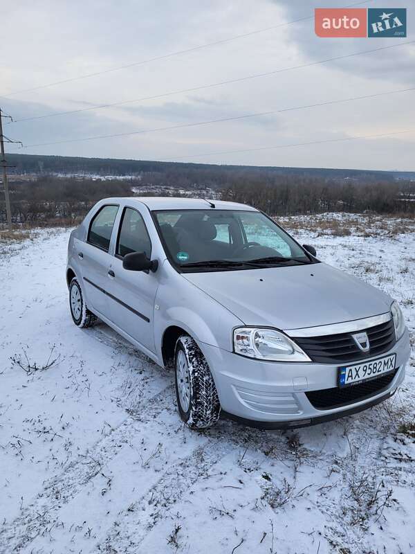 Седан Dacia Logan 2009 в Чугуеве