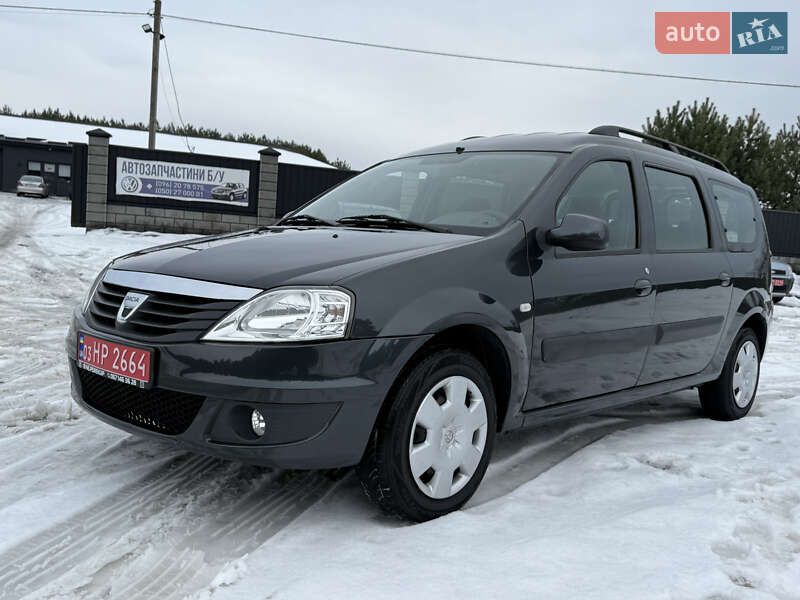 Седан Dacia Logan 2011 в Луцке