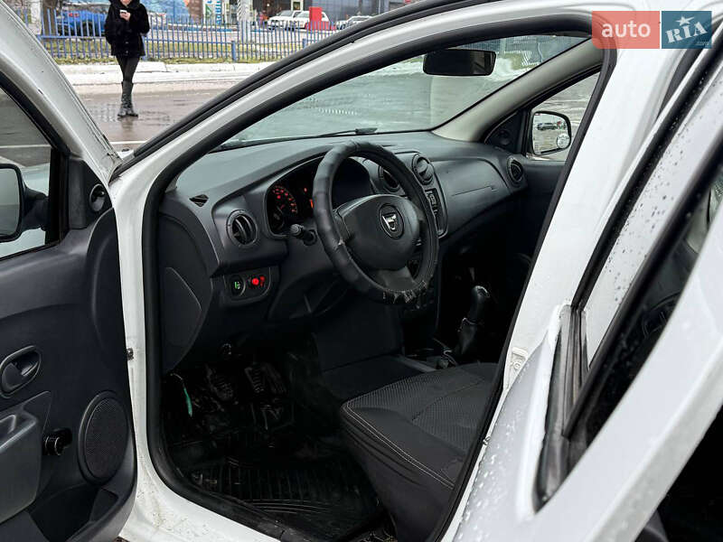 Седан Dacia Logan 2016 в Одесі