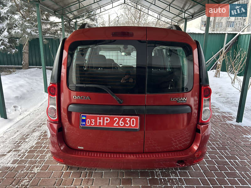 Седан Dacia Logan 2011 в Белой Церкви