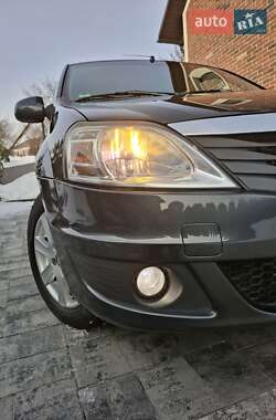 Седан Dacia Logan 2009 в Черновцах