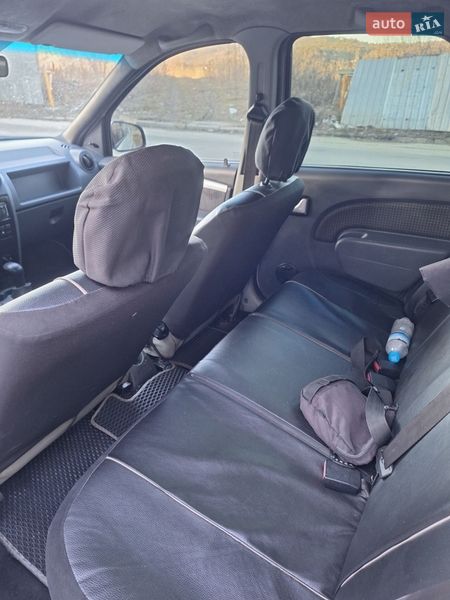 Седан Dacia Logan 2007 в Львове