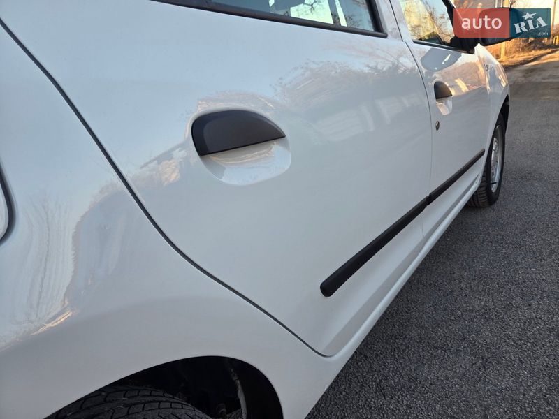 Седан Dacia Logan 2015 в Каменском