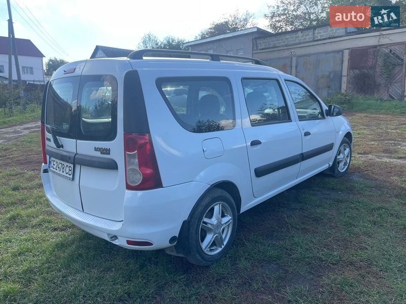 Седан Dacia Logan 2009 в Хотине