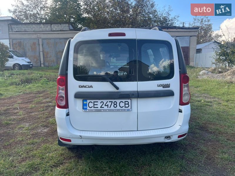 Седан Dacia Logan 2009 в Хотине