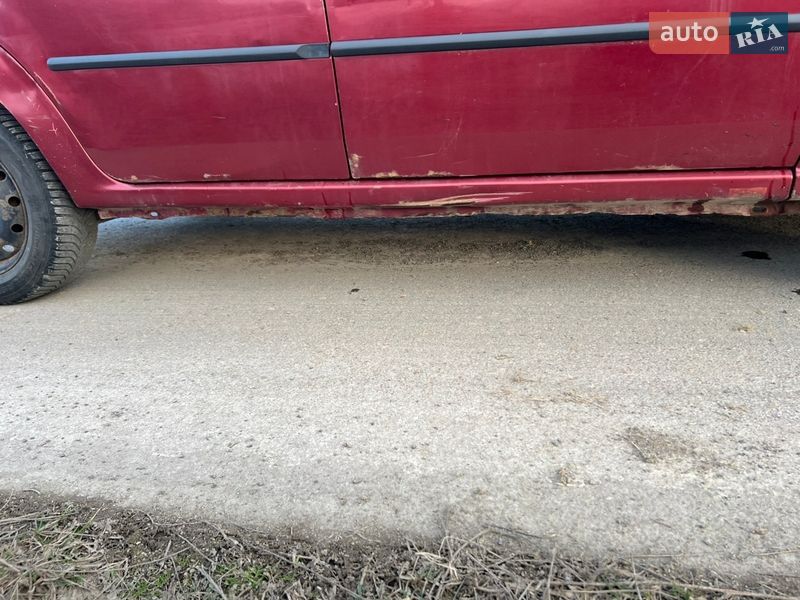 Седан Dacia Logan 2006 в Івано-Франківську