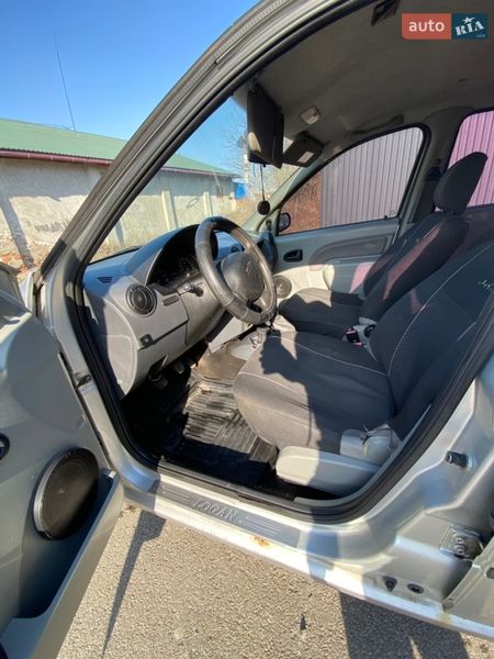 Седан Dacia Logan 2007 в Ужгороде