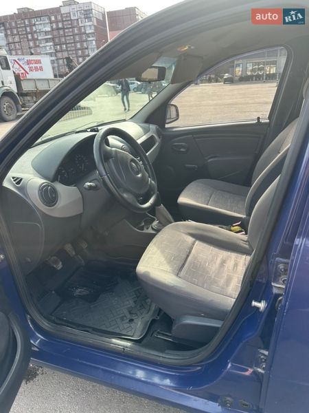 Седан Dacia Logan 2008 в Днепре